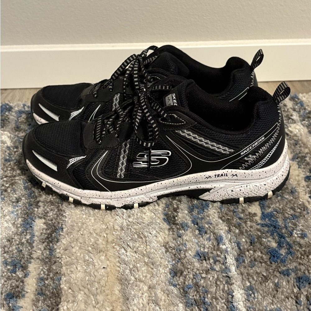 Skechers Women's Black and White Trail Shoes
